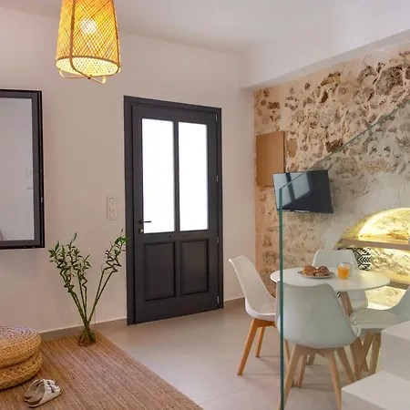 Orestis Downtown Holiday home